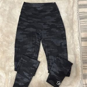 Bombshell leggings size medium